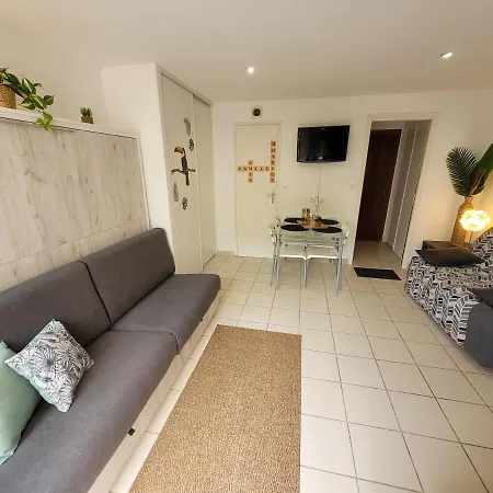 Agreable Studio Avec Jardin *